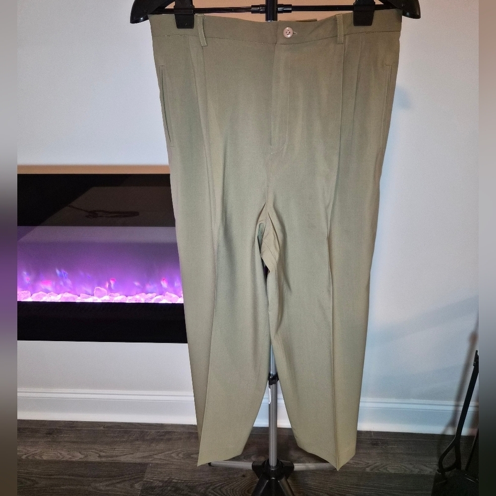 VTG Rafaella 100% Pure New Wool Trousers Sage Green Dress Pants Size 16